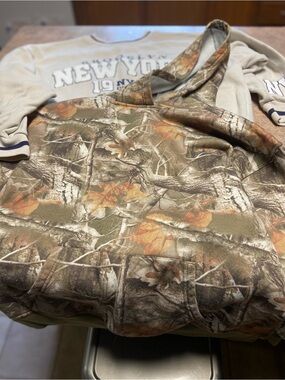 Sweatshirt lot